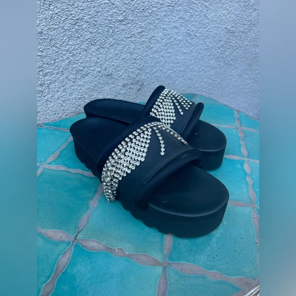 Area Crystal Fringe Platform Slides